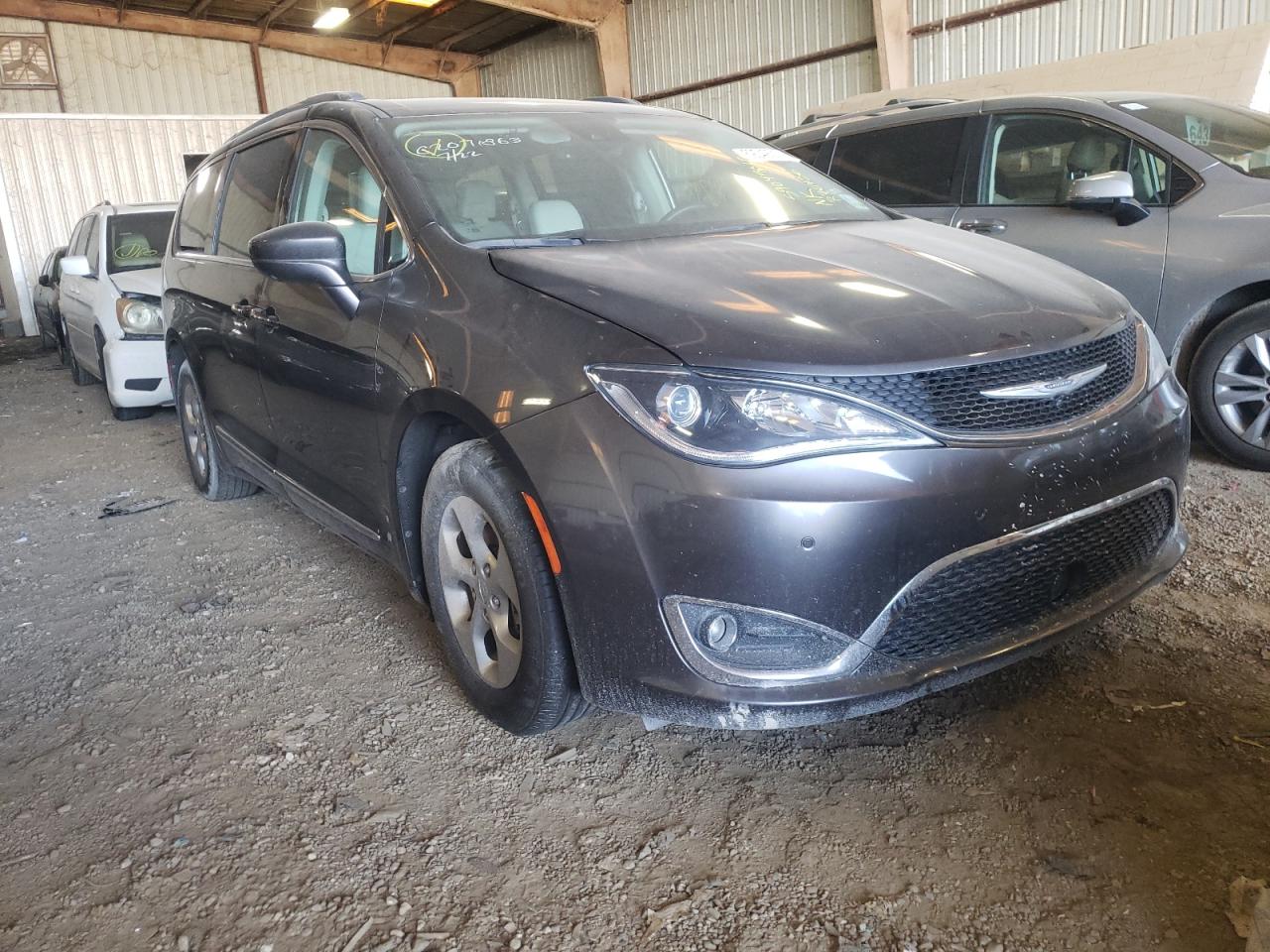 2CA4RC1EG3HR70456 2017 Chrysler Pacifica