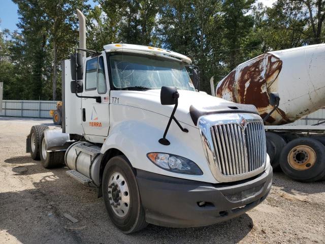 Salvage cars for sale from Copart Greenwell Springs, LA: 2011 International Prostar
