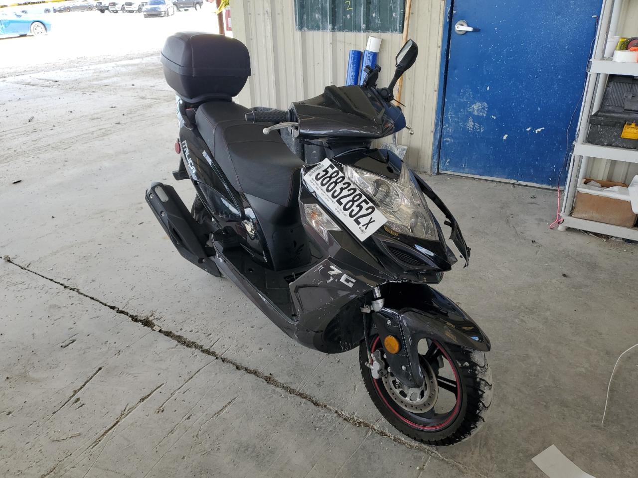 LL0TCKPS7NG000105 YNGF SCOOTER 2022