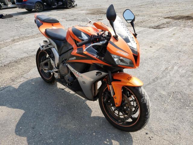 2008 HONDA CBR600 RR - JH2PC401X8M100107