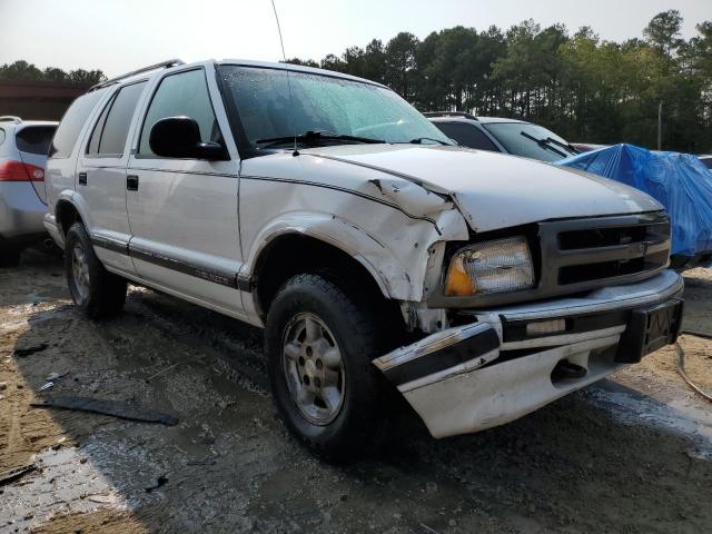 Salvage cars for sale from Copart Seaford, DE: 1997 Chevrolet Blazer