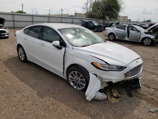 3FA6P0HDXKR250643 Ford Fusion SE