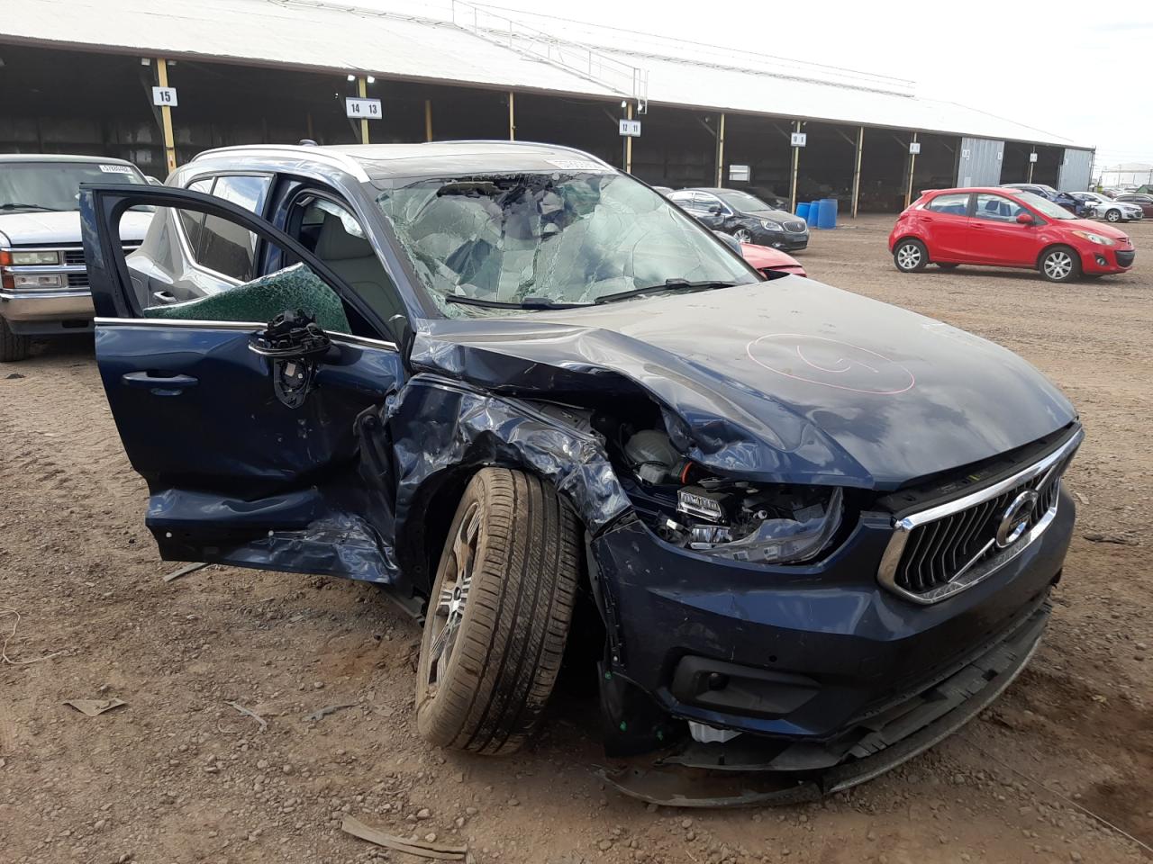 YV4AC2HL9L2335639 VOLVO XC40 T4 IN 2020