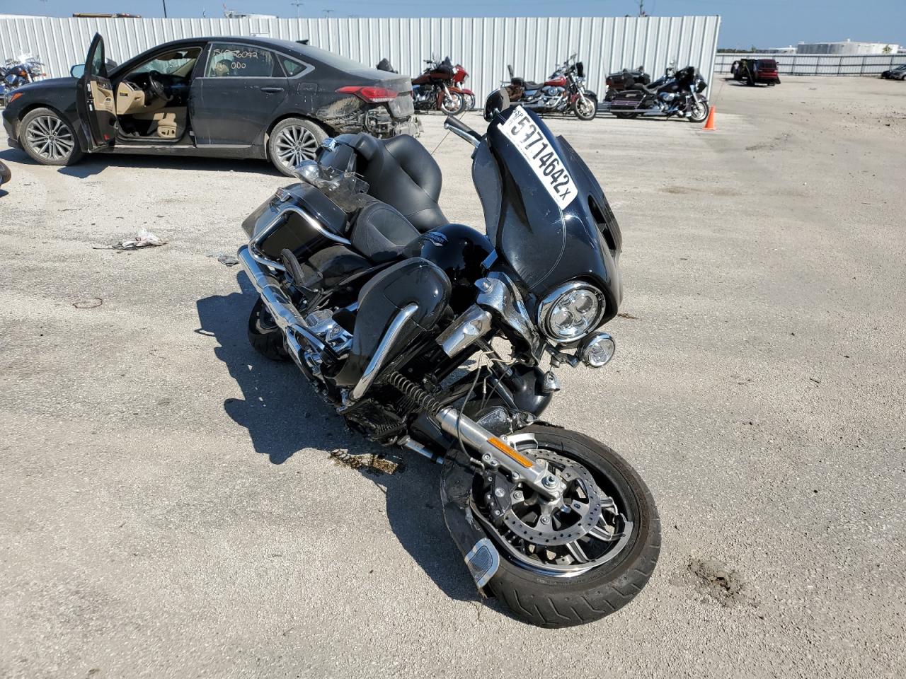 1HD1FCC18KB626698 HARLEY-DAVIDSON FLHTCU 2019