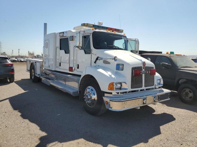 Salvage trucks for sale at Phoenix, AZ auction: 2003 Kenworth Construction