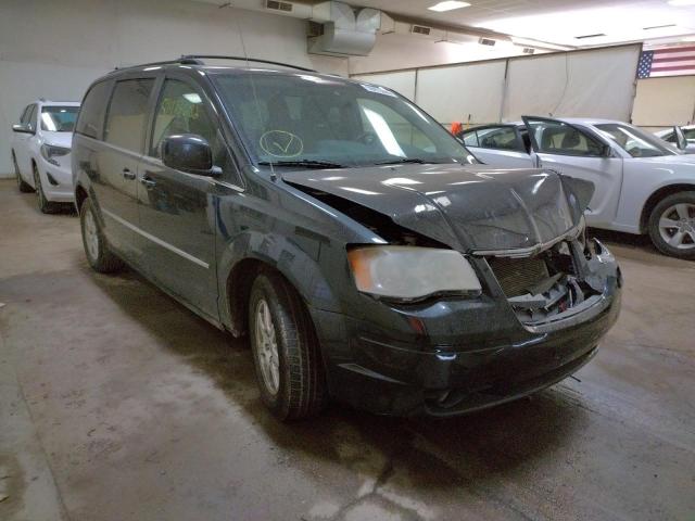 Salvage cars for sale from Copart Davison, MI: 2009 Chrysler Town & Country