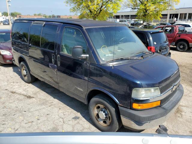 Salvage cars for sale from Copart Wheeling, IL: 2005 Chevrolet Express G3