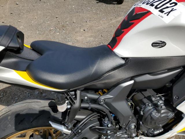 2022 YAMAHA YZFR7 JYARM38E7NA002810