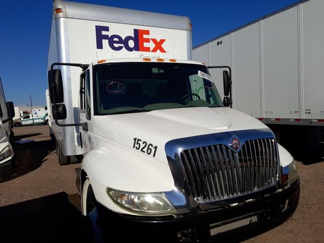 Salvage trucks for sale at Phoenix, AZ auction: 2006 International 4000 4200