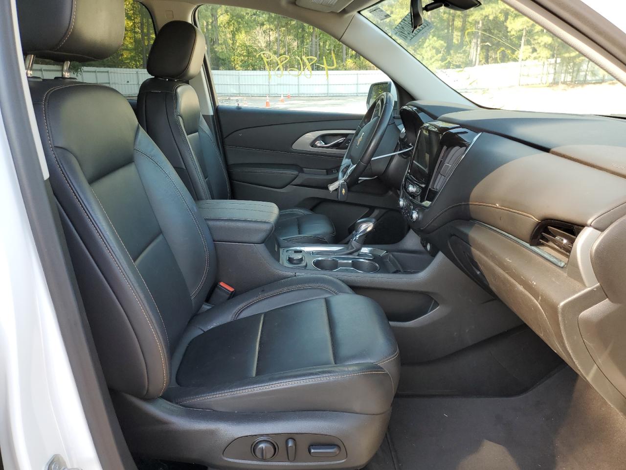 1GNEVHKW0MJ223282 CHEVROLET TRAVERSE 2021