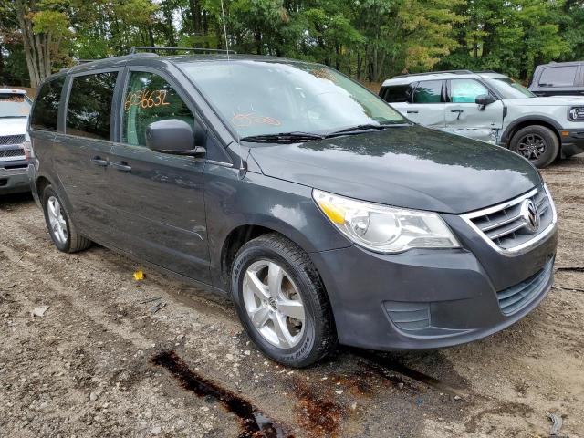 Salvage cars for sale from Copart Lyman, ME: 2011 Volkswagen Routan SE