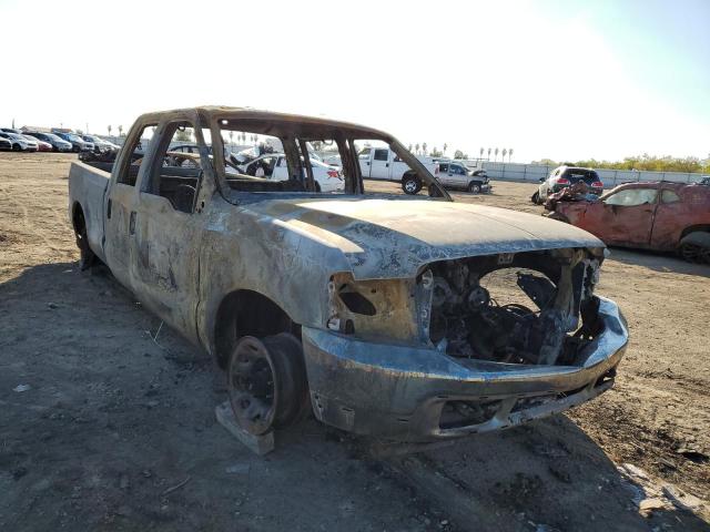 Salvage cars for sale from Copart Fresno, CA: 2002 Ford F250 Super