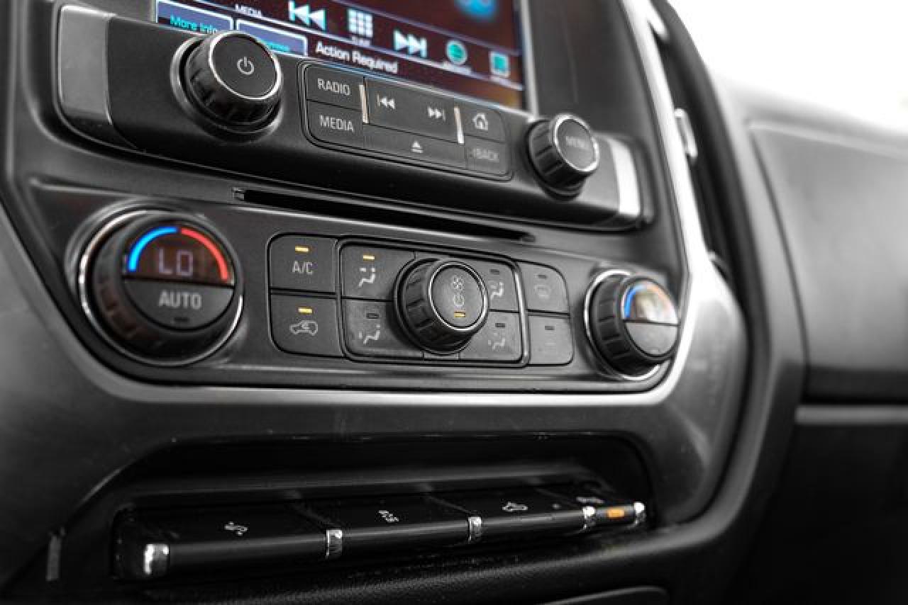 2017 Chevrolet Silverado C1500 Lt VIN: 3GCPCREC0HG305065 Lot: 60564222