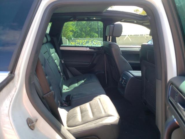 2017 VOLKSWAGEN TOUAREG WO WVGRF7BP4HD001046