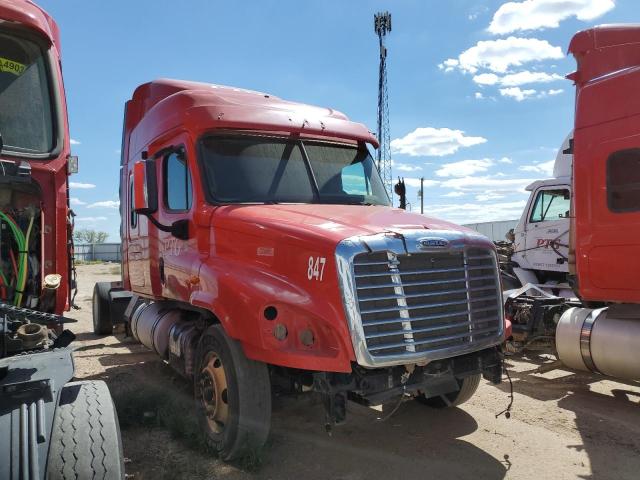 Salvage cars for sale from Copart Amarillo, TX: 2013 Freightliner Cascadia 1