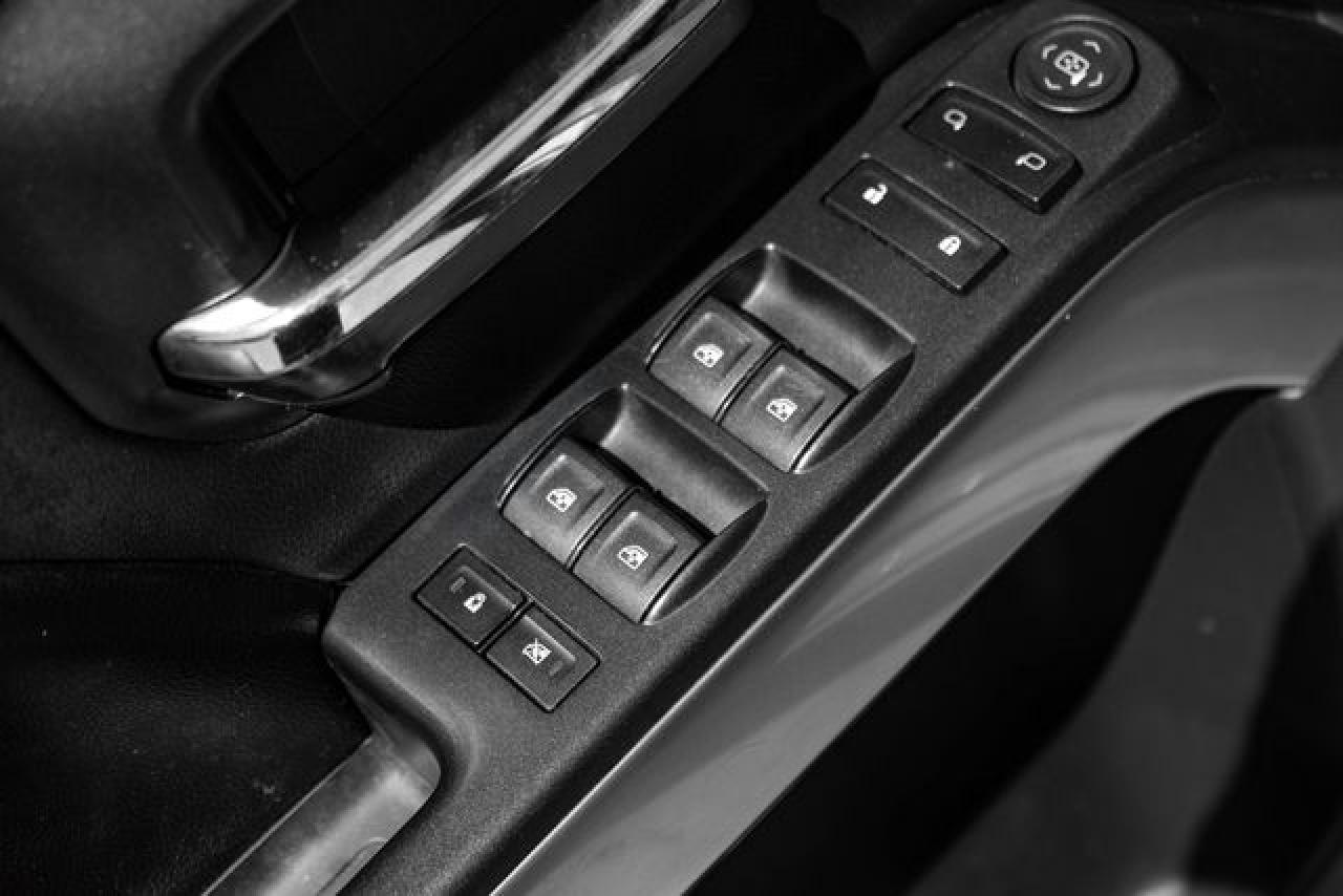 2017 Chevrolet Silverado C1500 Lt VIN: 3GCPCREC0HG305065 Lot: 60564222