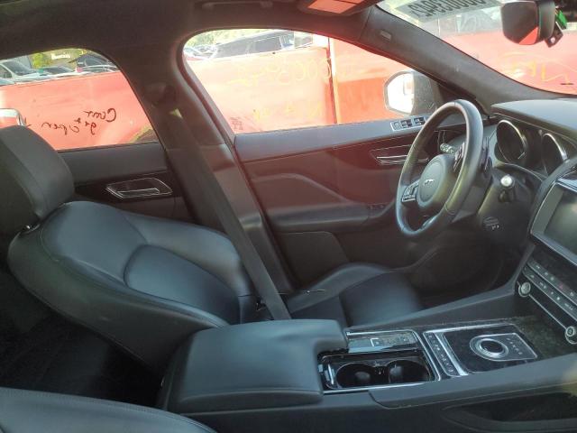 SADCJ2FX7LA618025 Jaguar F-pace Premium
