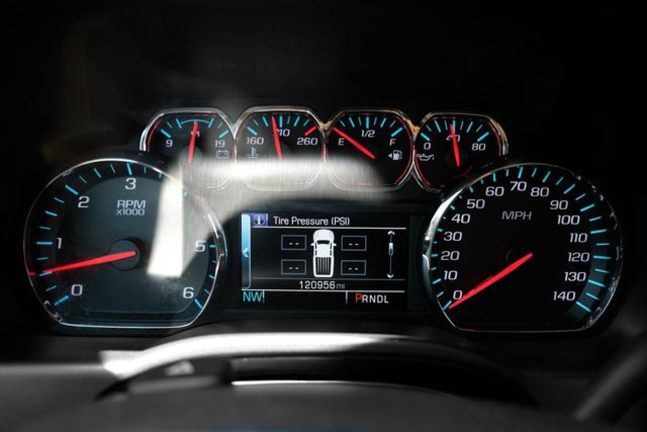 2017 Chevrolet Silverado C1500 Lt VIN: 3GCPCREC0HG305065 Lot: 60564222