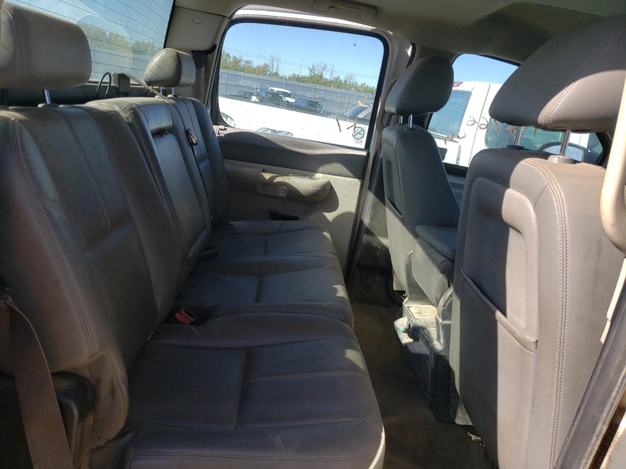 2012 Chevrolet Silverado - Image 6