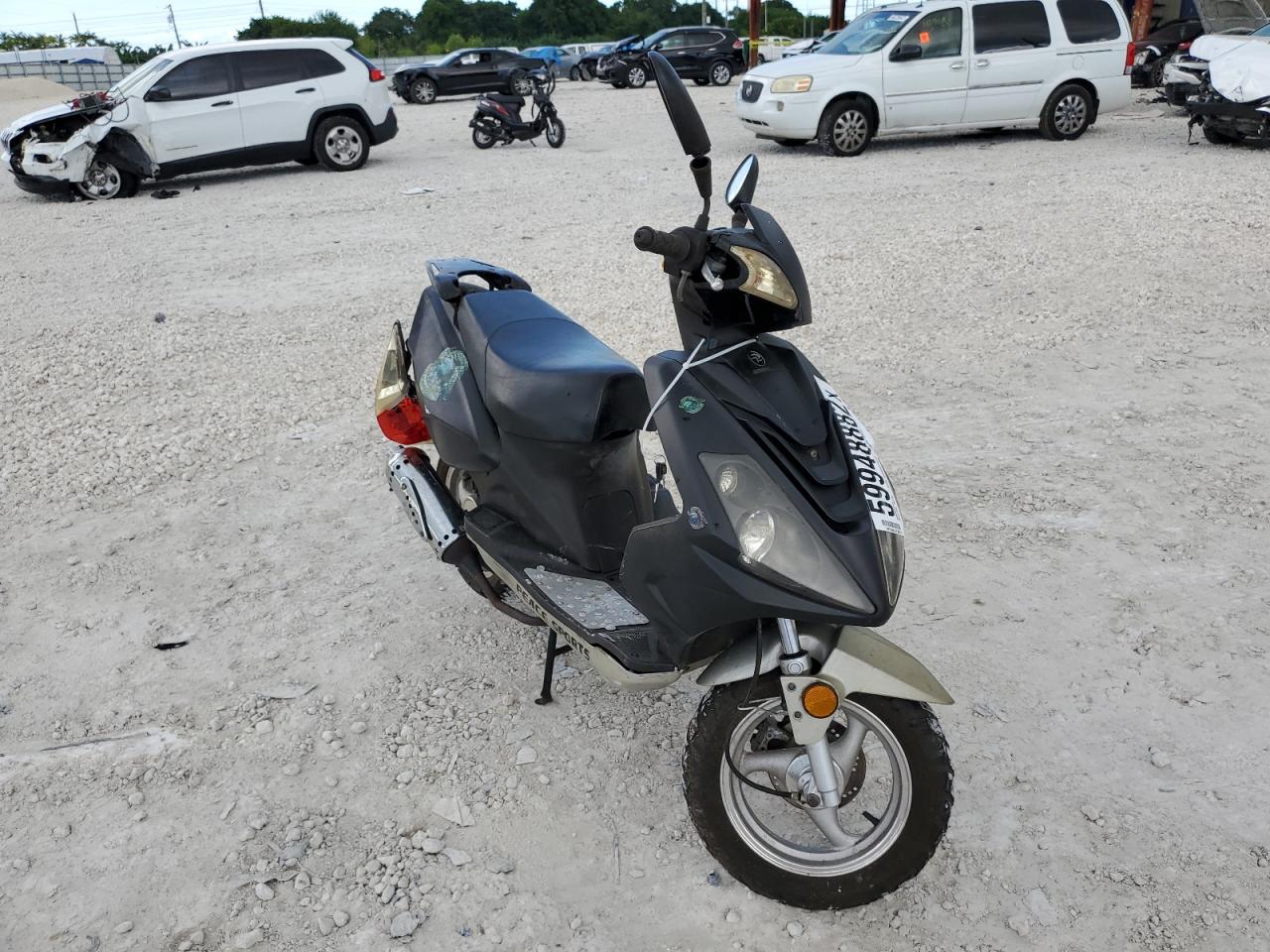 LEHTCB179HR000073 YAMAHA ALL OTHER 2017