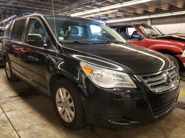 Salvage cars for sale from Copart Wheeling, IL: 2012 Volkswagen Routan SE