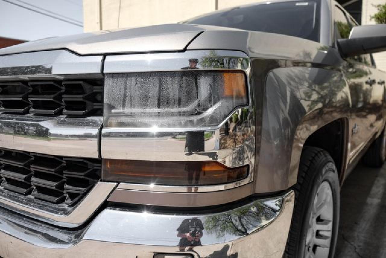 2017 Chevrolet Silverado C1500 Lt VIN: 3GCPCREC0HG305065 Lot: 60564222