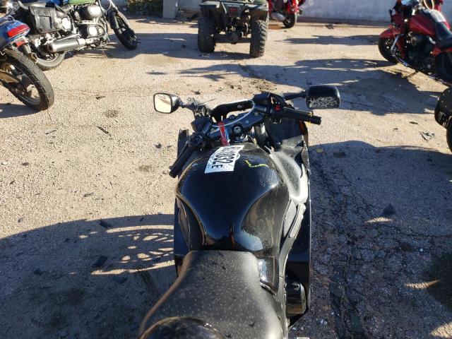 2002 SUZUKI GSX1300 R JS1GW71A422105574
