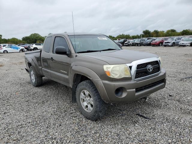 Salvage cars for sale from Copart Wichita, KS: 2011 Toyota Tacoma ACC