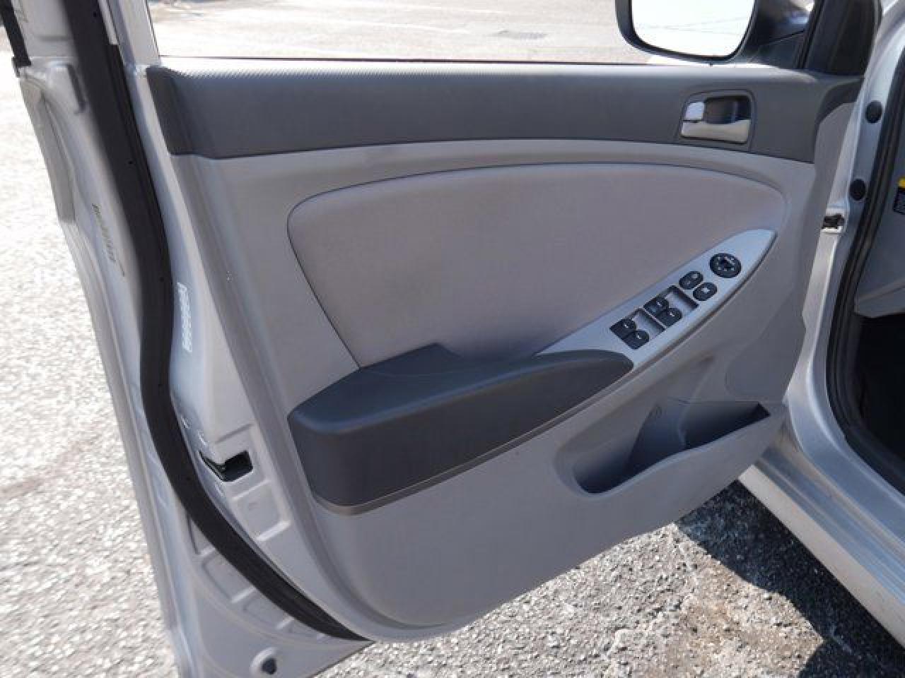 2016 Hyundai Accent Se VIN: KMHCT4AE7GU999477 Lot: 60806952