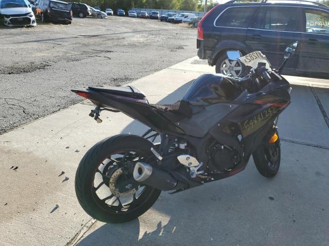 2015 YAMAHA YZFR3 MH3RH06Y7FK008592