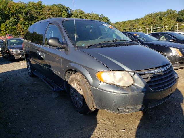 Salvage cars for sale from Copart Finksburg, MD: 2005 Chrysler Town & Country