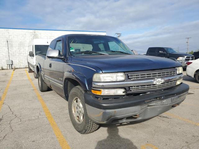 Salvage cars for sale from Copart Chicago Heights, IL: 2000 Chevrolet Silverado