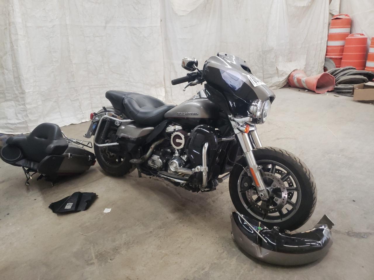 1HD1KED11HB651585 HARLEY-DAVIDSON FLHTK ULTR 2017