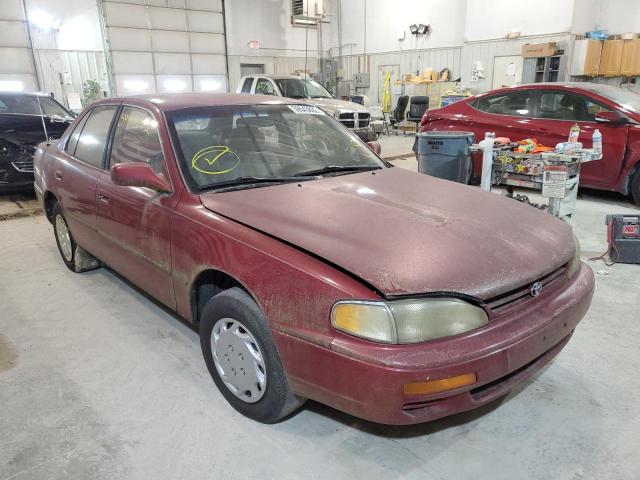 Salvage cars for sale from Copart Columbia, MO: 1995 Toyota Camry LE