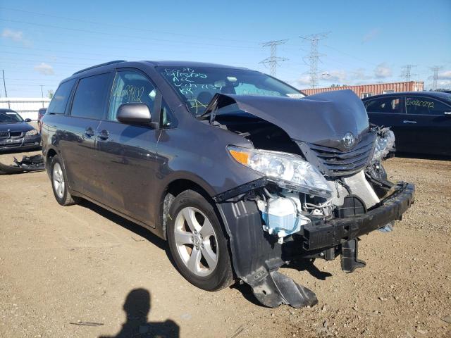 5TDKZ3DC1HS777137 2017 TOYOTA SIENNA, photo no. 1