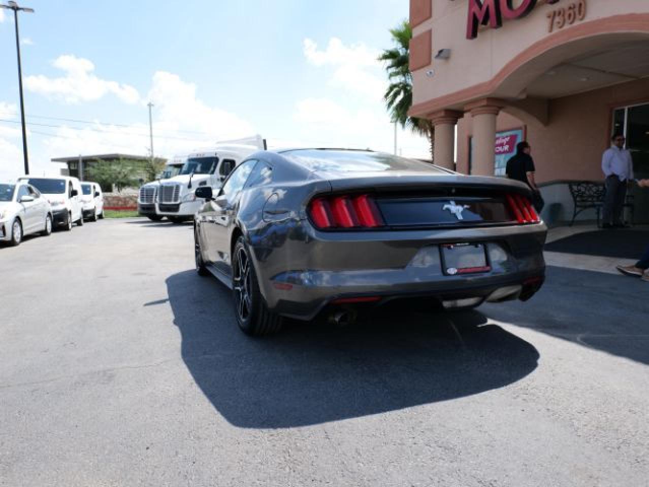 2017 Ford Mustang VIN: 1FA6P8AM2H5358002 Lot: 61249852