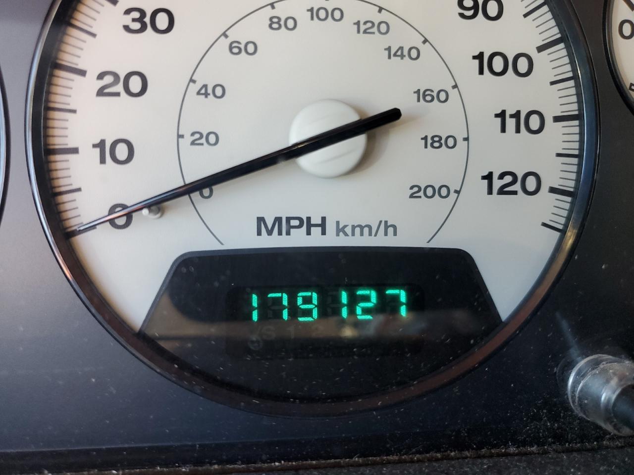 1J4GW58N22C135499 2002 Jeep Grand Cherokee Limited