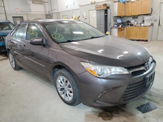 Salvage cars for sale from Copart Columbia, MO: 2015 Toyota Camry LE