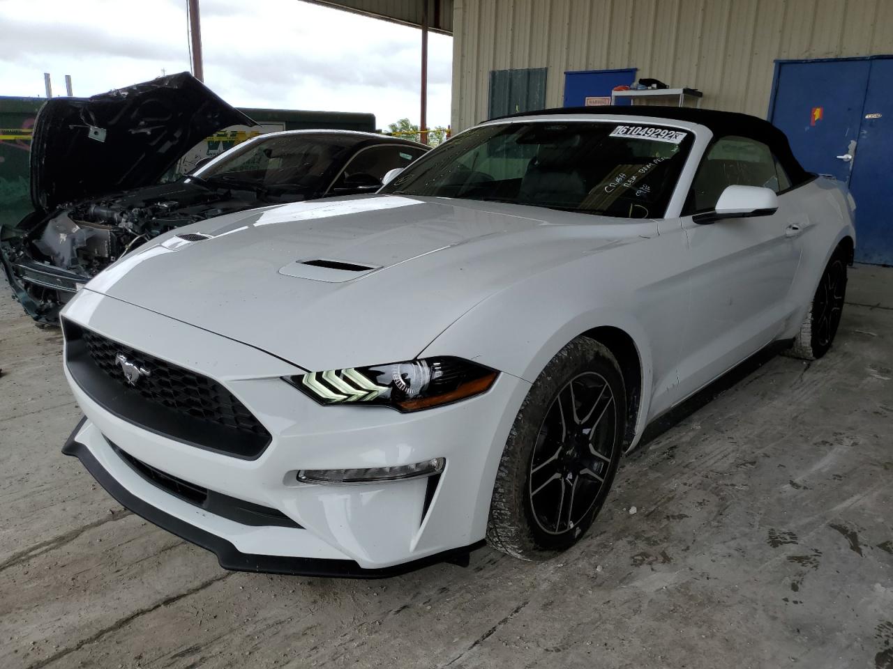 Ford Mustang 2022 White