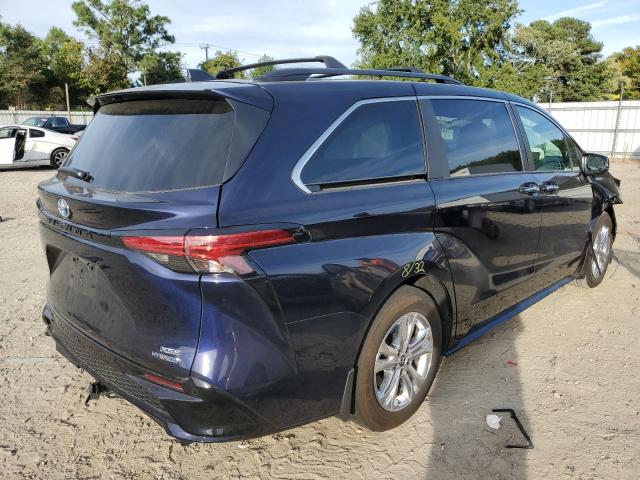 2022 TOYOTA SIENNA XSE 5TDDSKFC3NS044989