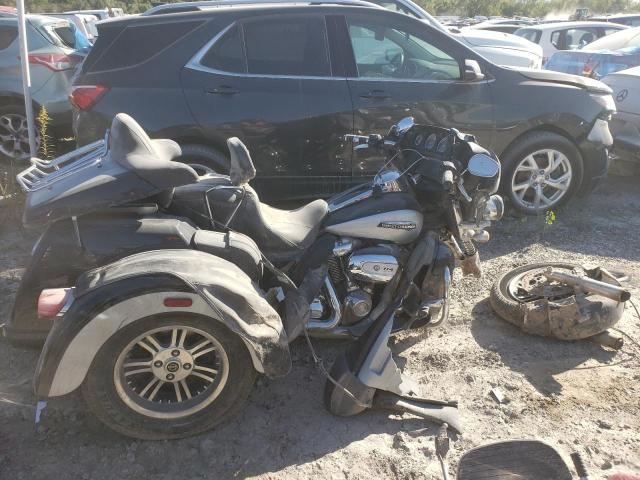 2019 HARLEY-DAVIDSON FLHTCUTG 1HD1MAF17KB857226