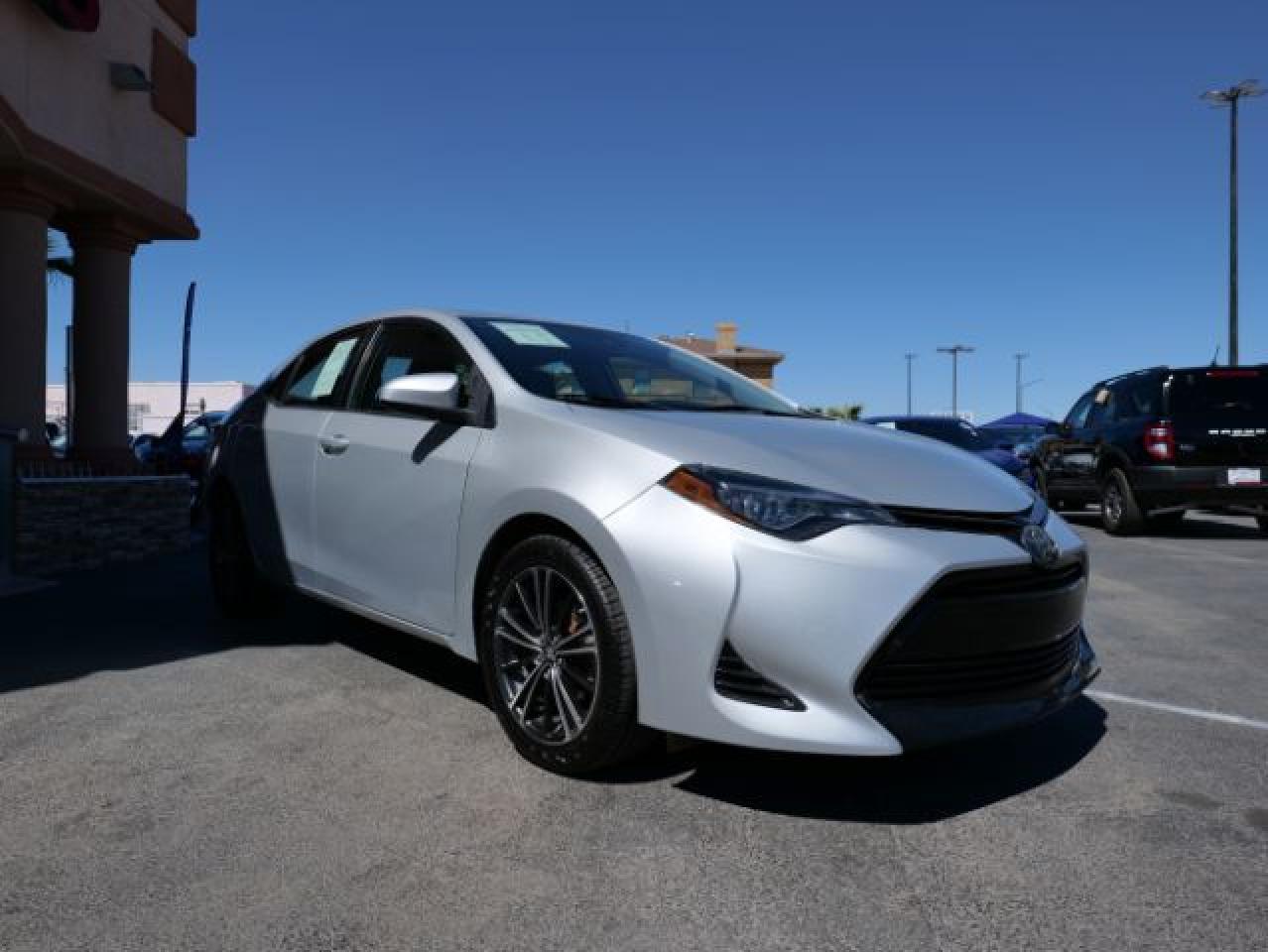 2T1BURHEXJC086135 2018 Toyota Corolla L