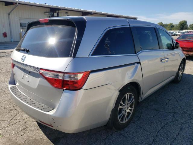 VIN 5FNRL5H63DB074167 2013 HONDA ODYSSEY no.4