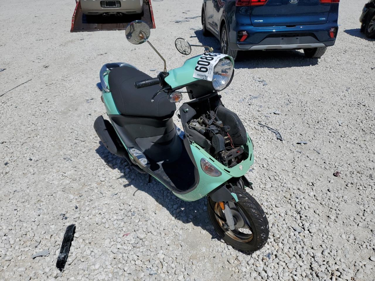 RFVPAP5A6J1123180 GENUINE SCOOTER CO. BUDDY 50 2018