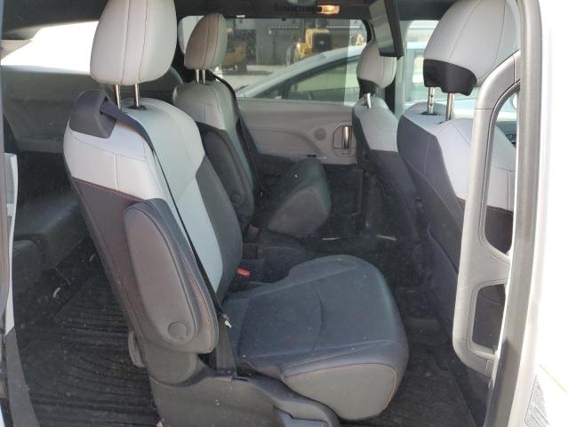 2021 TOYOTA SIENNA XSE 5TDDRKEC7MS028404