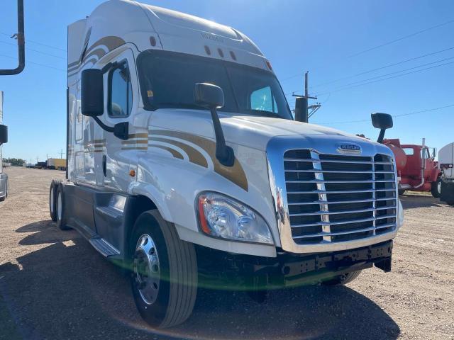 Salvage cars for sale from Copart Amarillo, TX: 2018 Freightliner Cascadia 1