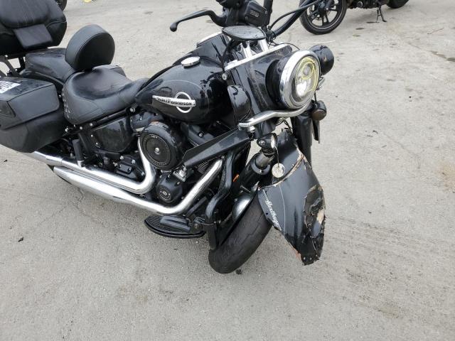 2019 HARLEY-DAVIDSON FLHC 1HD1YAJ67KB057727