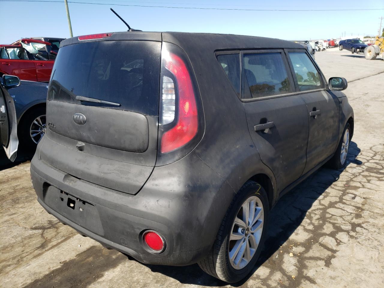 2018 Kia Soul + VIN: KNDJP3A55J7550833 Lot: 61126792