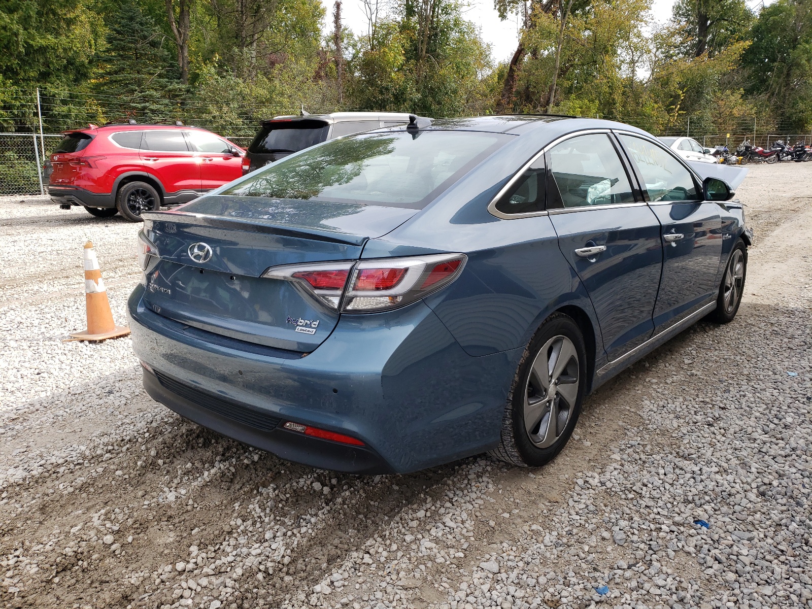 2016 Hyundai Sonata Hybrid vin: KMHE34L17GA028760