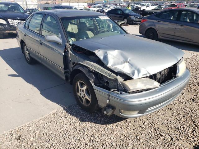 Salvage cars for sale from Copart Farr West, UT: 1998 Toyota Avalon XL